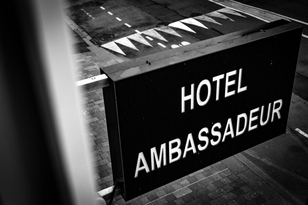 Hotel Ambassadeur Lila Exterior foto